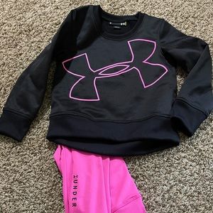 Girl under armor fleece sweatshirt and leggings
